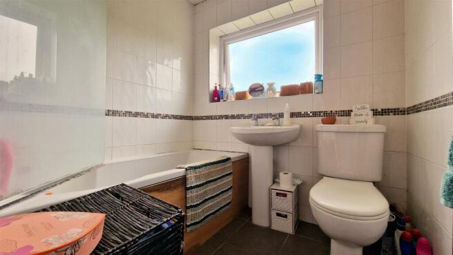 Bathroom.jpg