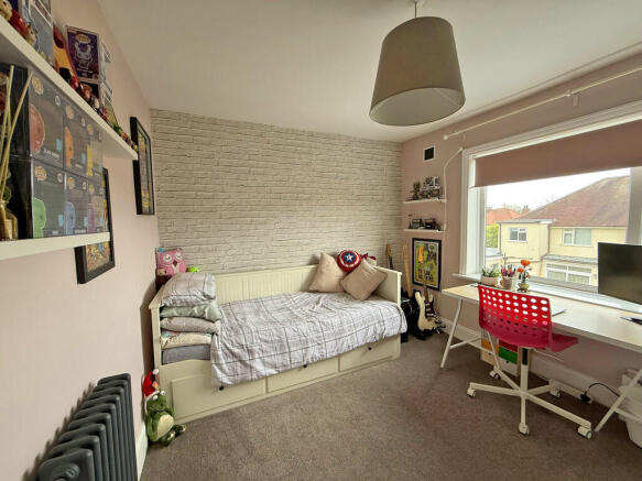 3 bed Semi-Detached for sale Image 10