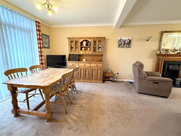 3 bed Detached for sale Image 6