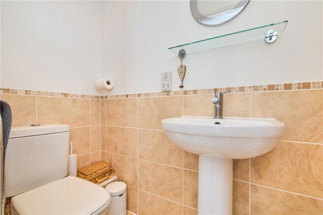 2 bed Apartment for sale Image 11