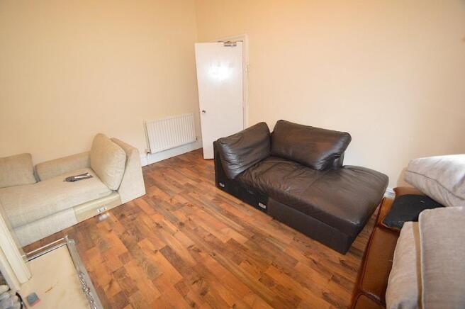 5 bed Terraced to rent Image 4