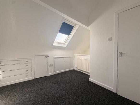 3 bed Terraced to rent Image 11