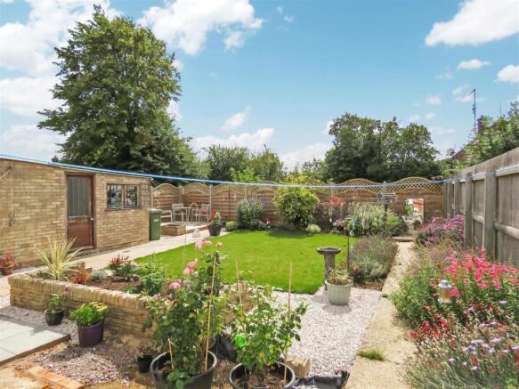 Garden 1.JPG