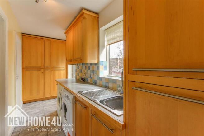 KITCHEN: