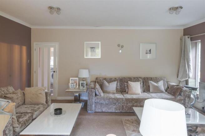 4 bed Detached for sale Image 10