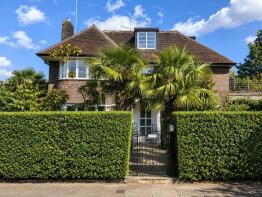 9, Spencer Drive, East Finchley, London N2 0QT