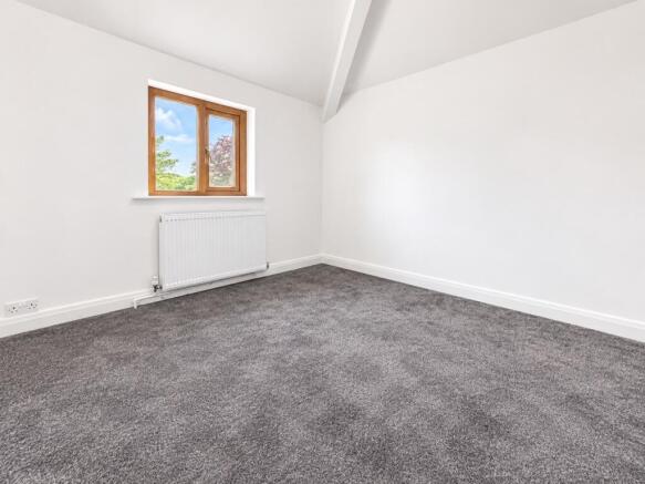 3 bed Semi-Detached to rent Image 9