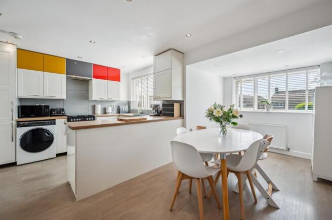 Dining area towards kitchen.jpg