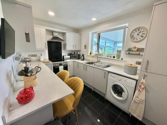 3 bed Semi-Detached Bungalow for sale Image 6