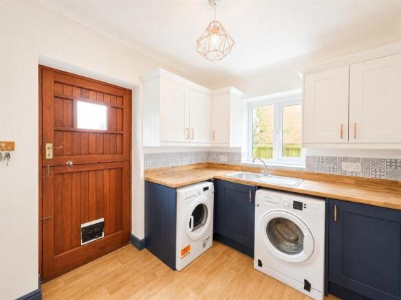3 bed Detached for sale Image 4