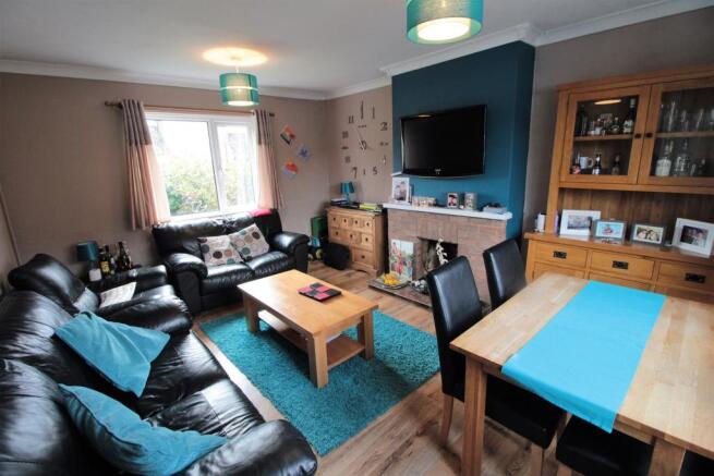 Lounge/Dining Room
