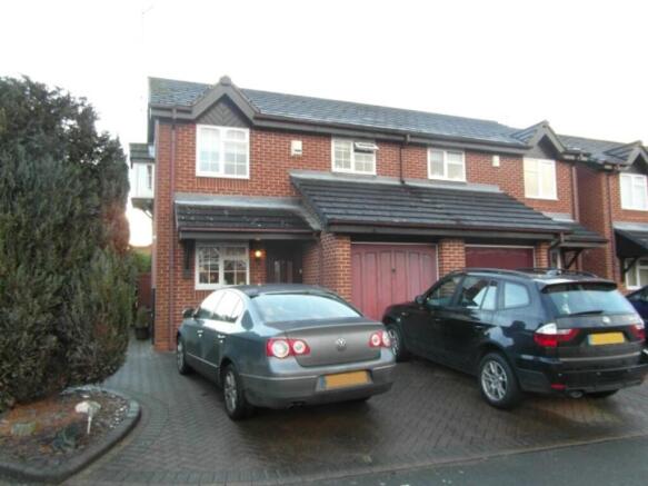 3-bed semi-detached on Tameton Close, Luton, LU2, £365,000