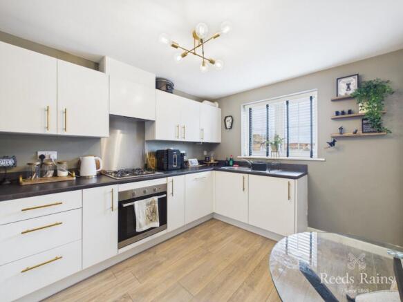 2 bed Semi-Detached for sale Image 9