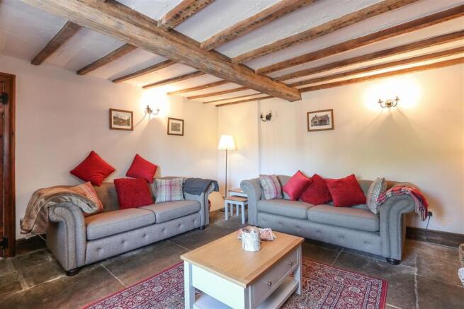 Living Room2.jpg