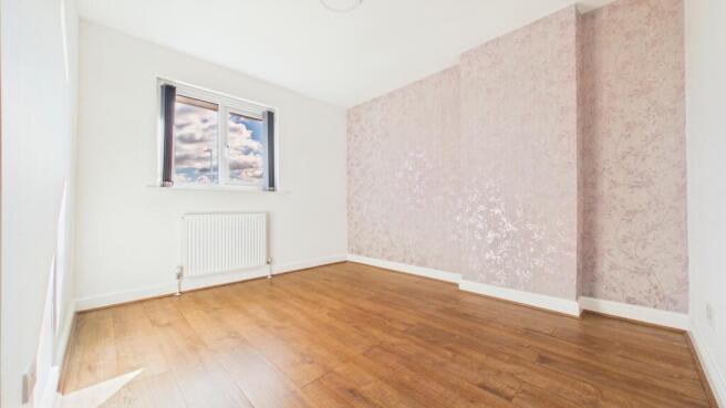 3 bed Semi-Detached to rent Image 11