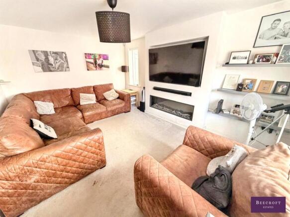 4 bed Detached for sale Image 8