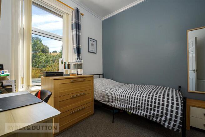 3 bed Terraced for sale Image 12
