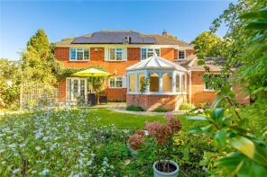 Drake House, Bishops Green, Newbury RG20 4HT