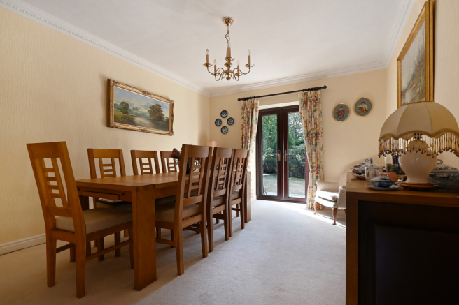 4 bed Detached for sale Image 4