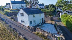 Treforydd, Maes Mawr Road, Garth, Trevor LL20 7YW