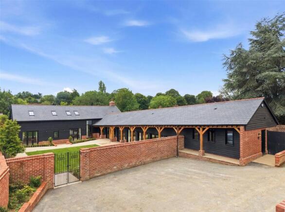 Maple Croft, Great Hormead, Buntingford, Hertfordshire, SG9 photo 4