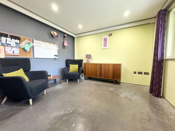 4 bed Detached for sale Image 9