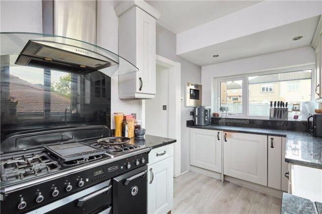 3 bed Semi-Detached for sale Image 5