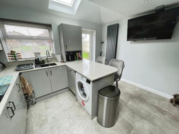 Kitchen/Breakfast Room