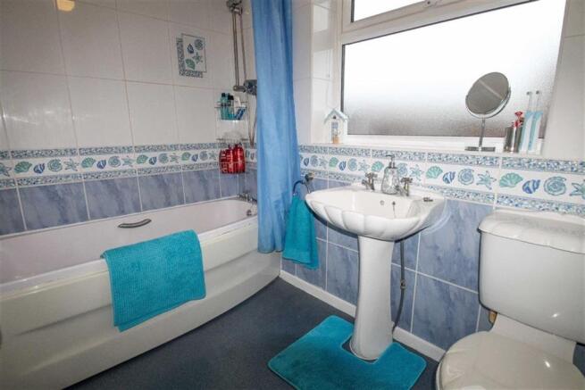 En suite bathroom