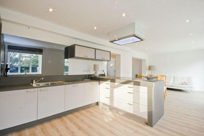 Kitchen/Breakfast Room