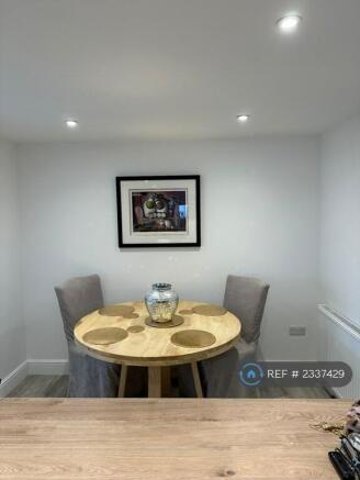  Kitchen/Breakfast Area 