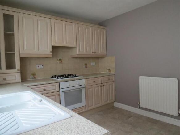 Kitchen/Breakfast Room: