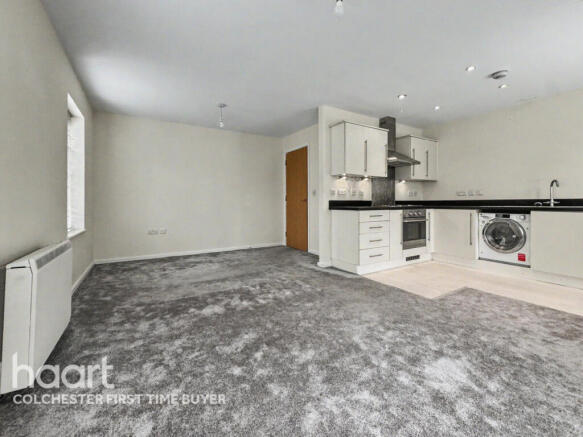 Vitoria Mews, Colchester photo 4