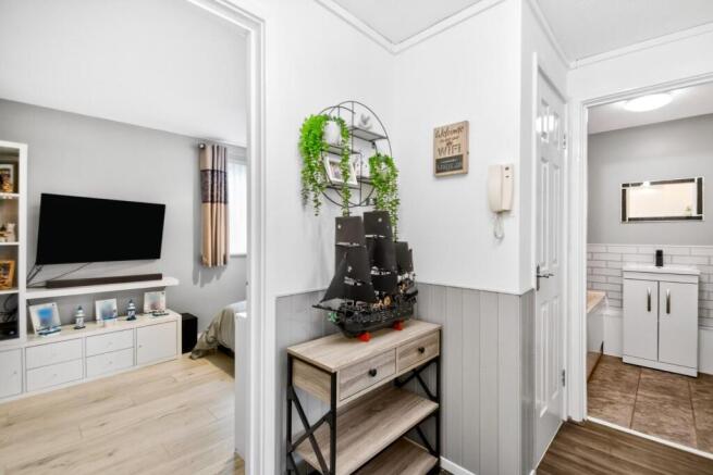 1 bed Flat for sale Image 11