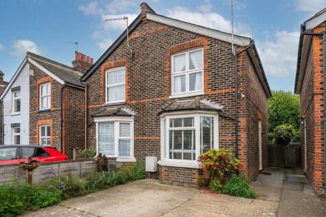 Emlyn Road, Redhill, RH1