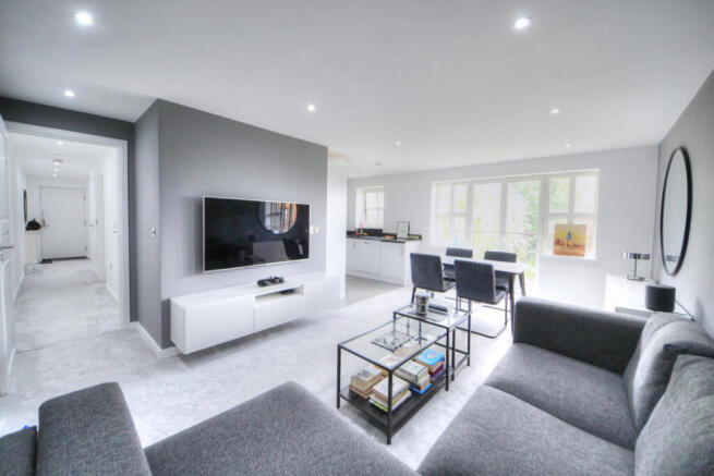 Luxury Two Bedroom Apartment