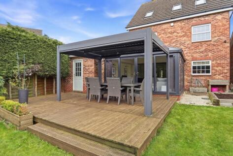 Hollybush Close, Whitley, North Yorkshire DN14