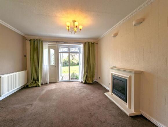 Living Room/Dining Room