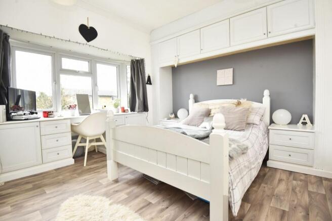 3 bed House for sale Image 5