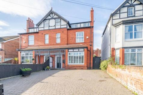 Storeton Road, Birkenhead, CH42