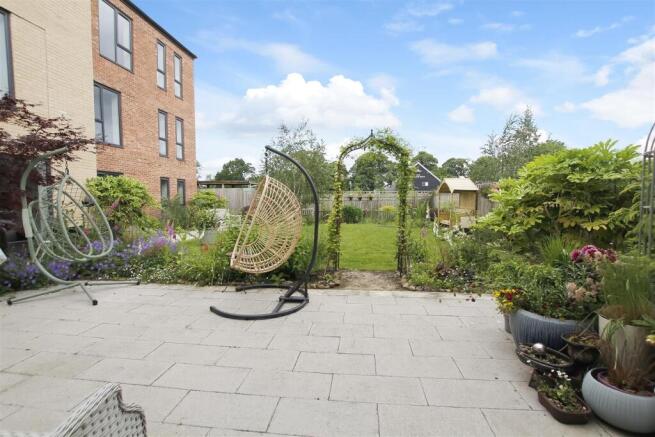 1 bed Retirement Property for sale Image 8