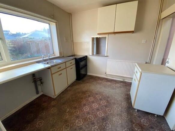Kitchen 2.jpg