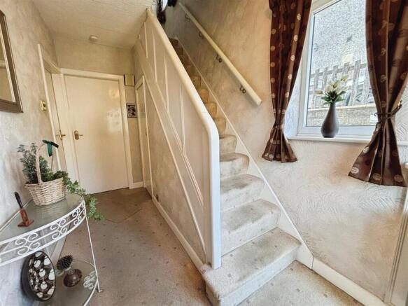 3 bed Semi-Detached for sale Image 8