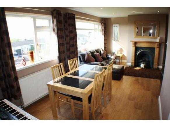 Open Lounge & Dining Area