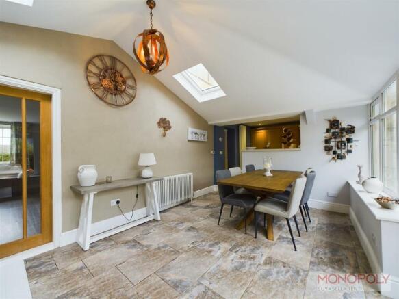 GARDEN ROOM