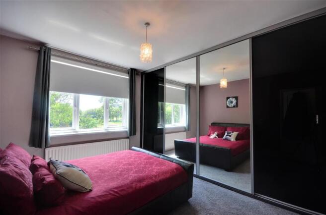 Bedroom 2 (rear)