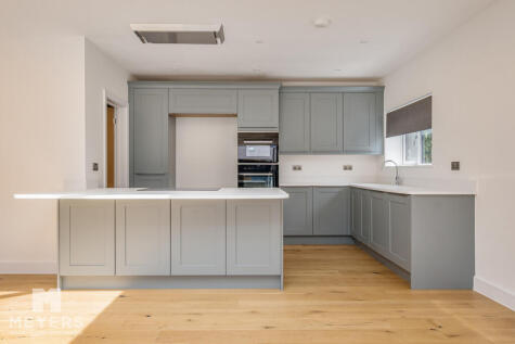 Woodside Close, Ferndown, BH22 9