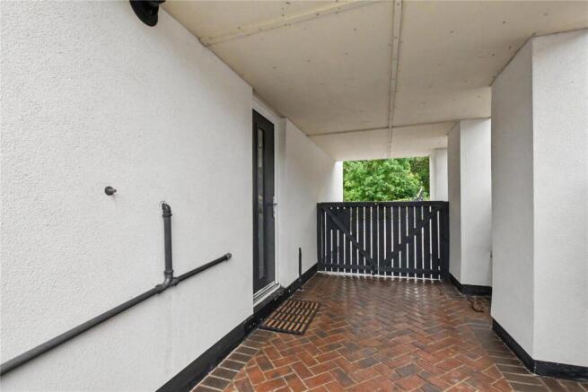 4 bed Semi-Detached for sale Image 11