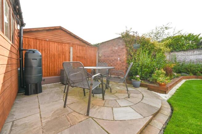 LANDSCAPED GARDENS TO REAR