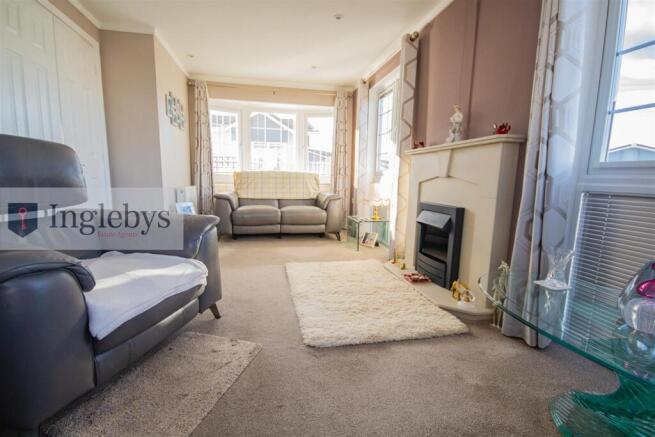 2 bed Park Home for sale Image 6